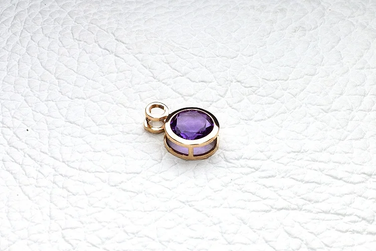 Подвеска из красного золота с аметистом