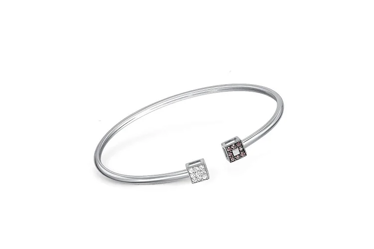 Браслет из белого золота с 17 бриллиантами