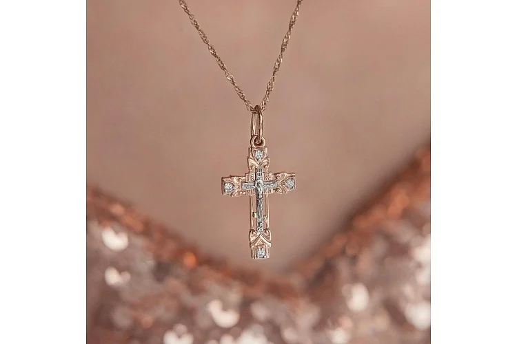 Крест из красного золота с 4 бриллиантами