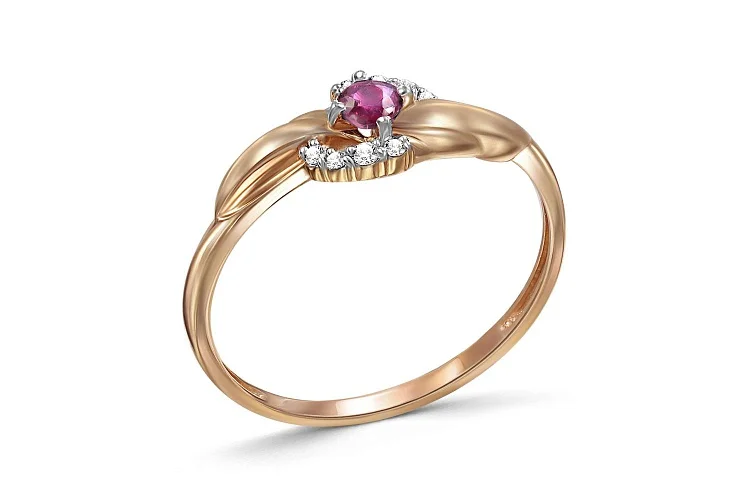 Кольцо из красного золота с корундом и 8 бриллиантами
