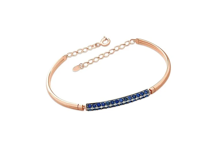 Браслет из красного золота с 28 сапфирами и 13 бриллиантами