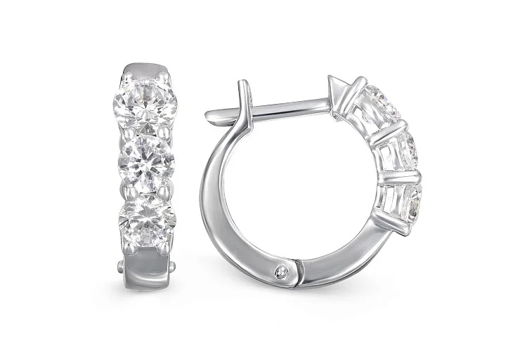 Серьги из белого золота с 6 фианитами