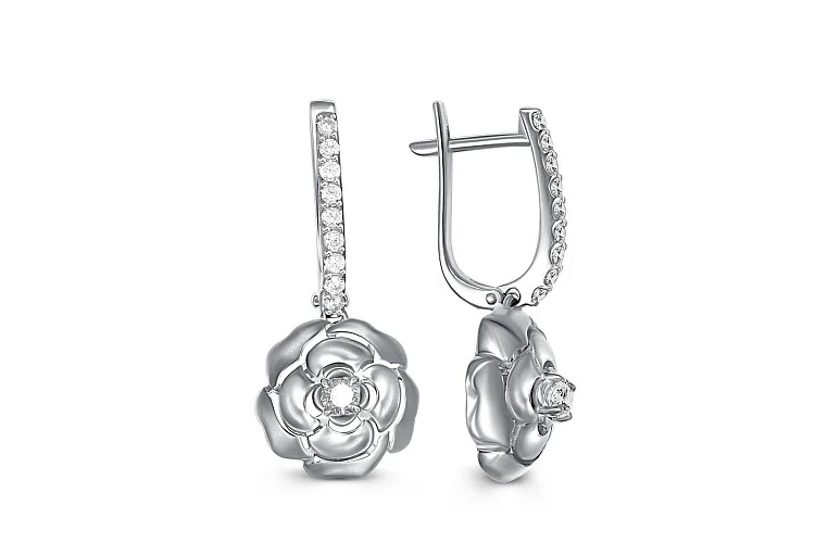 Серьги Цветы из белого золота с 20 фианитами