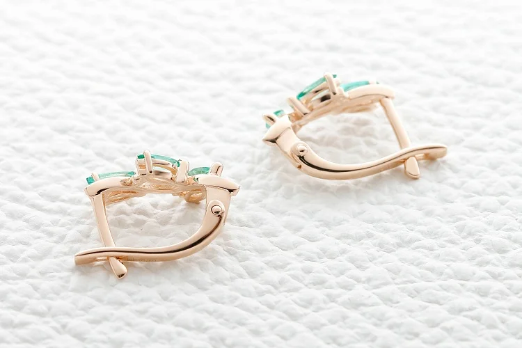 Серьги Веточки из красного золота с 6 изумрудами