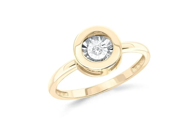 Кольцо из жёлтого золота с бриллиантом