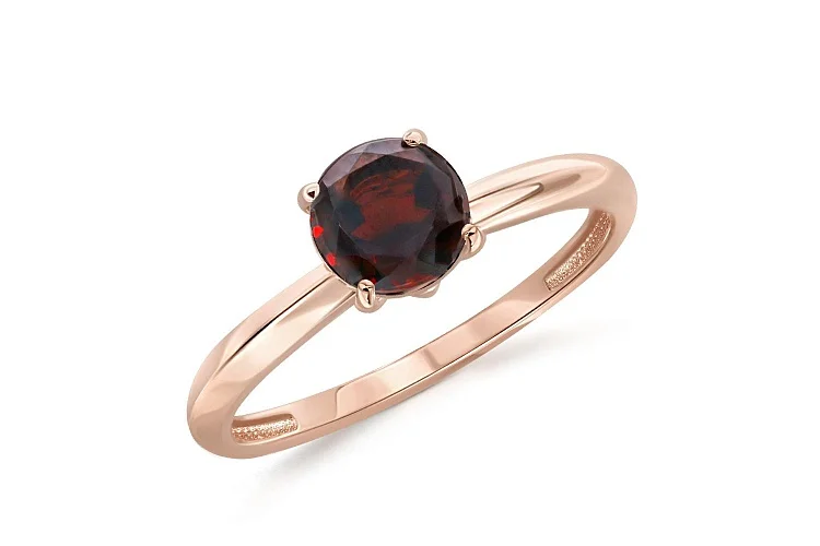 Кольцо из красного золота с гранатом