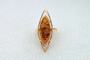 Кольцо из красного золота с янтарём