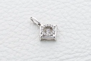 Подвеска Квадрат из белого золота с 15 фианитами