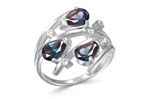 Кольцо из белого золота с 3 александритами и 5 фианитами