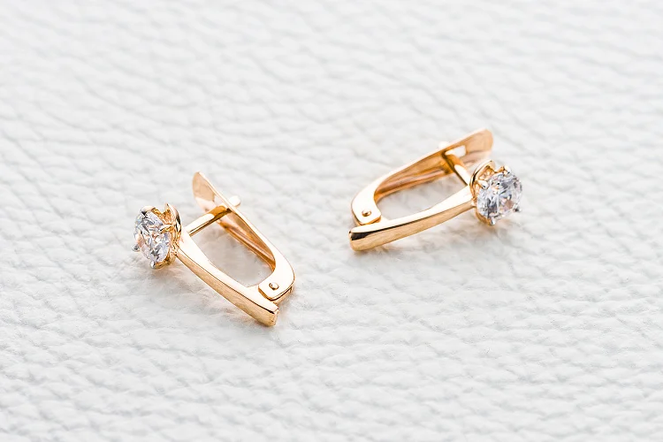 Серьги из красного золота с 2 кристаллами swarovski