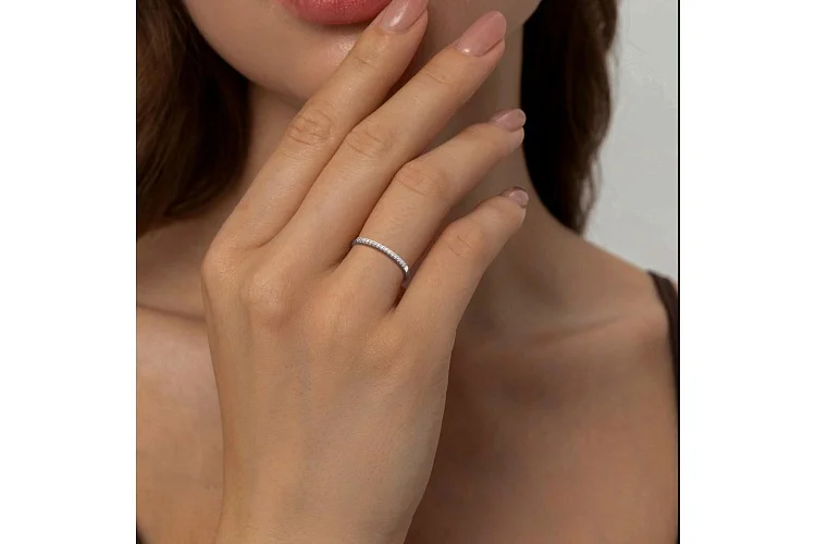 Кольцо из белого золота с 15 бриллиантами