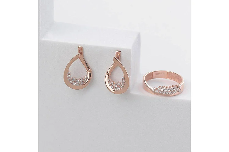 Серьги из красного золота с 24 фианитами