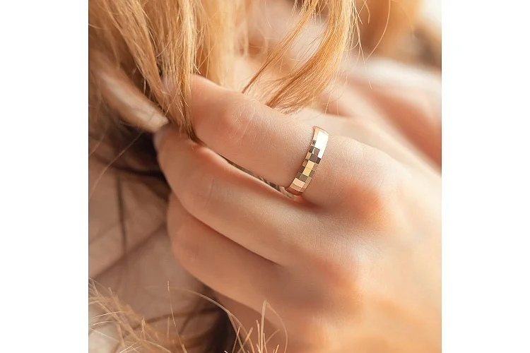 Обручальное кольцо из красного золота без вставок