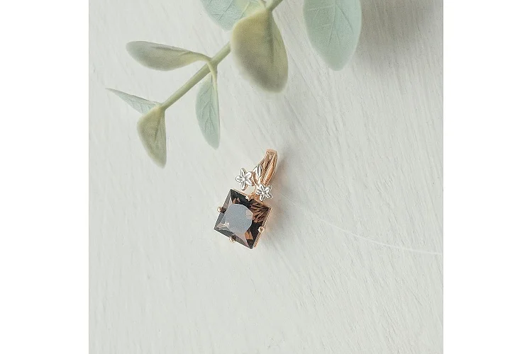 Подвеска Цветок из красного золота с раухтопазом