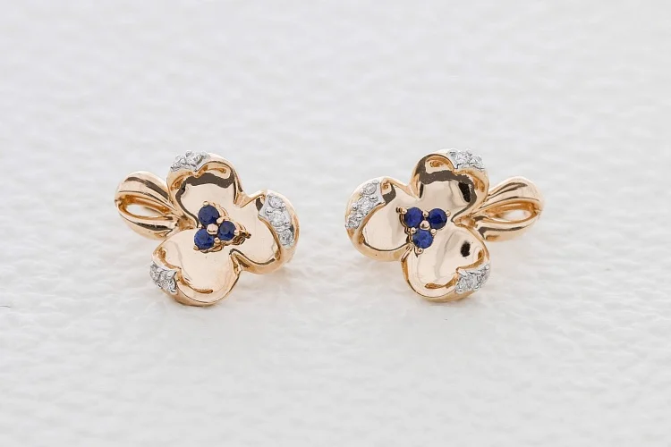 Серьги Цветы из красного золота с 6 сапфирами и 14 бриллиантами