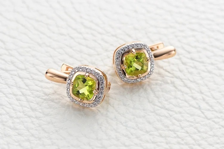 Серьги из красного золота с 2 хризолитами и 48 фианитами