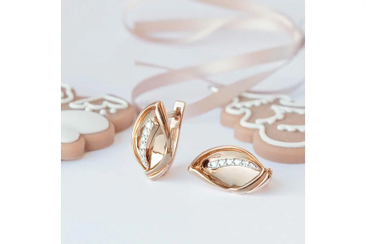 Серьги из красного золота с 12 фианитами