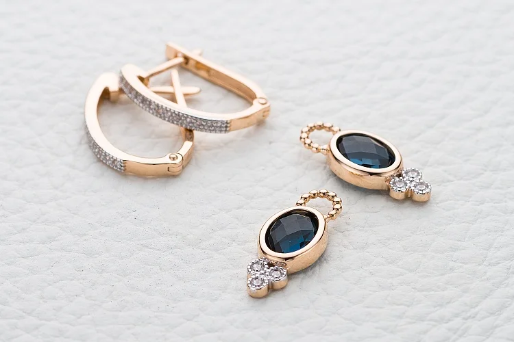 Серьги-трансформеры из красного золота с 2 топазами лондон и 32 фианитами