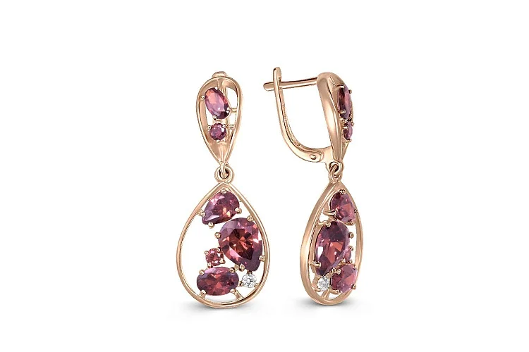 Серьги из красного золота с 12 родолитами и 2 фианитами
