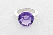 Кольцо из белого золота с аметистом