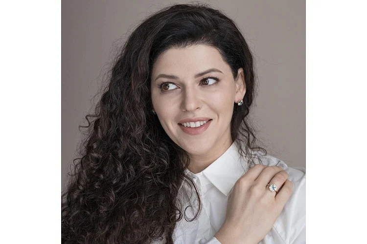 Кольцо из красного золота с ситаллом