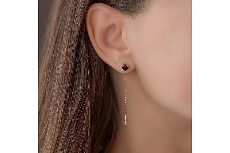 Серьги-продёвки из красного золота с 2 гранатами