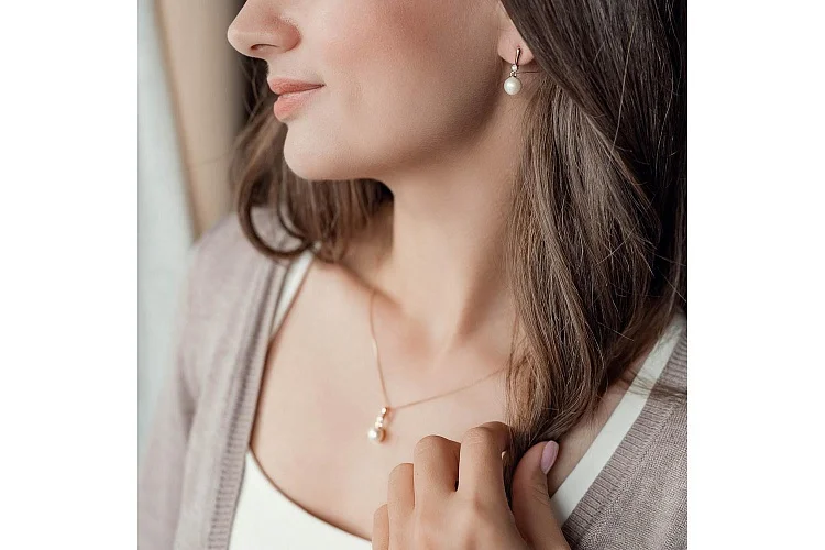 Подвеска из красного золота с жемчугом и фианитом