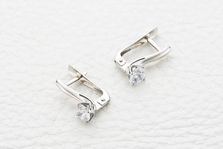 Серьги из белого золота с 2 кристаллами swarovski