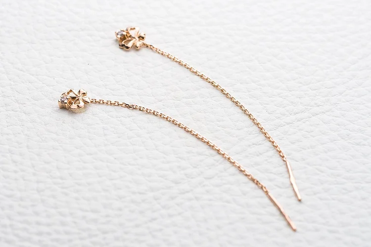 Серьги-продёвки Бантики из красного золота с 2 фианитами