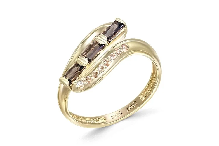 Кольцо из жёлтого золота с 3 раухтопазами и 8 фианитами