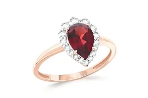 Кольцо из красного золота с гранатом и 16 фианитами