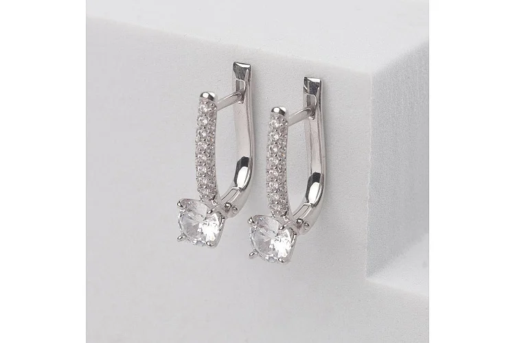 Серьги из белого золота с 46 фианитами