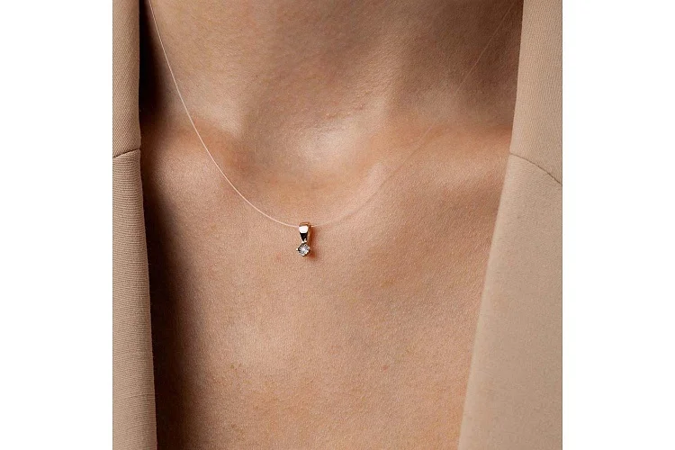 Подвеска из красного золота с бриллиантом