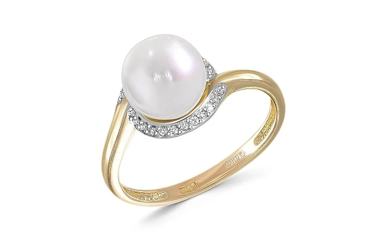 Кольцо из жёлтого золота с жемчугом и 24 бриллиантами