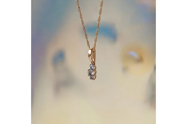 Подвеска из красного золота с 3 танзанитами