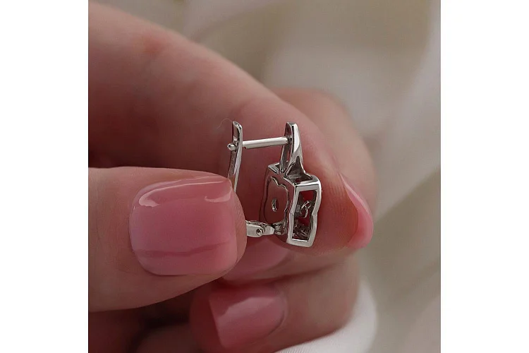 Серьги из белого золота с 42 бриллиантами