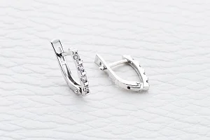 Серьги Дорожки из белого золота с 8 фианитами
