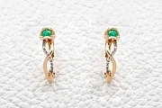 Серьги из красного золота с 2 изумрудами и 20 бриллиантами