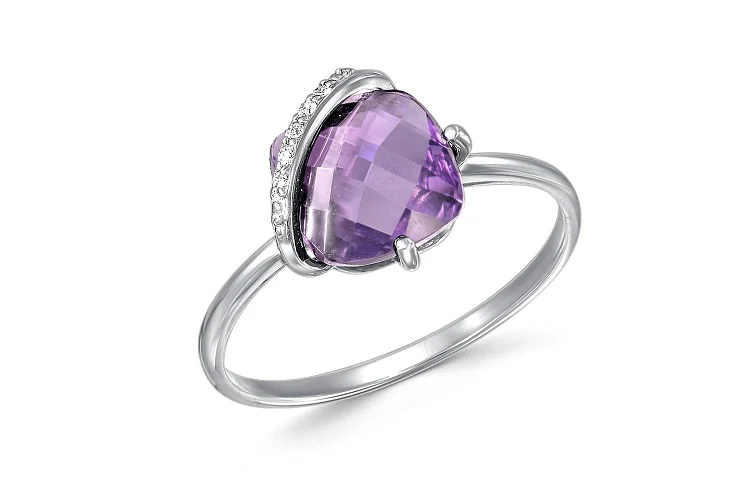 Кольцо из белого золота с аметистом и 5 фианитами