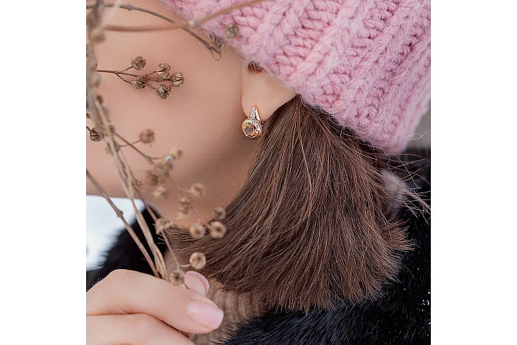 Серьги из красного золота с 2 цитринами и 58 фианитами