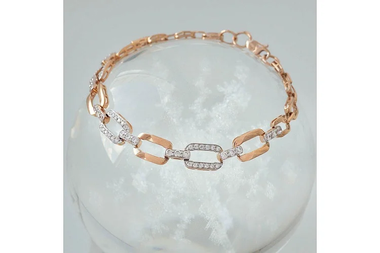 Браслет из красного золота с 60 фианитами