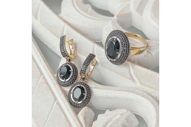 Серьги из жёлтого золота с 2 агатами и 290 фианитами