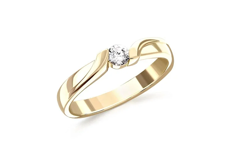 Кольцо из жёлтого золота с фианитом