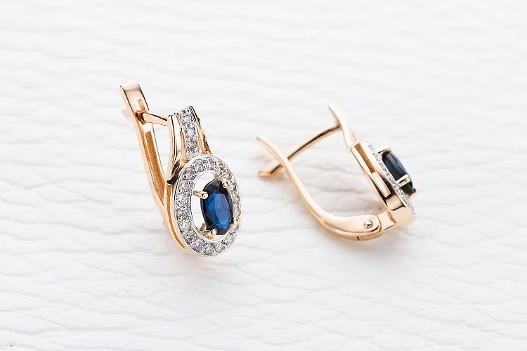 Серьги из красного золота с 2 сапфирами и 42 бриллиантами