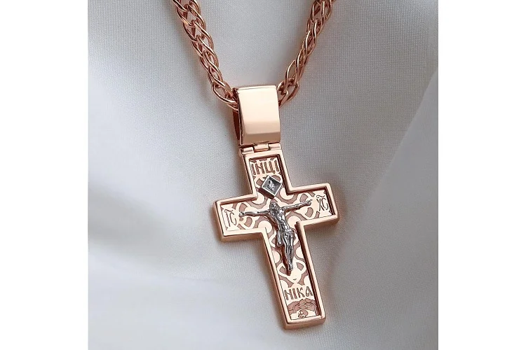 Крест из красного золота с бриллиантом