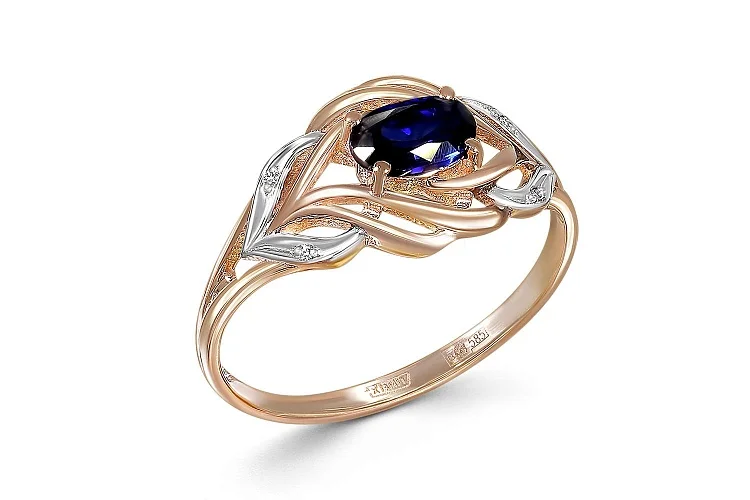 Кольцо из красного золота с сапфиром и 4 бриллиантами