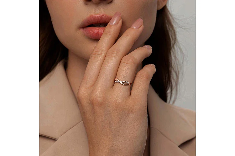 Кольцо Дорожка из красного золота с 14 фианитами