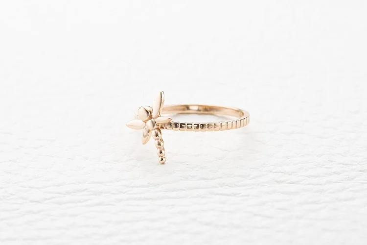 Кольцо Стрекоза из красного золота без вставок