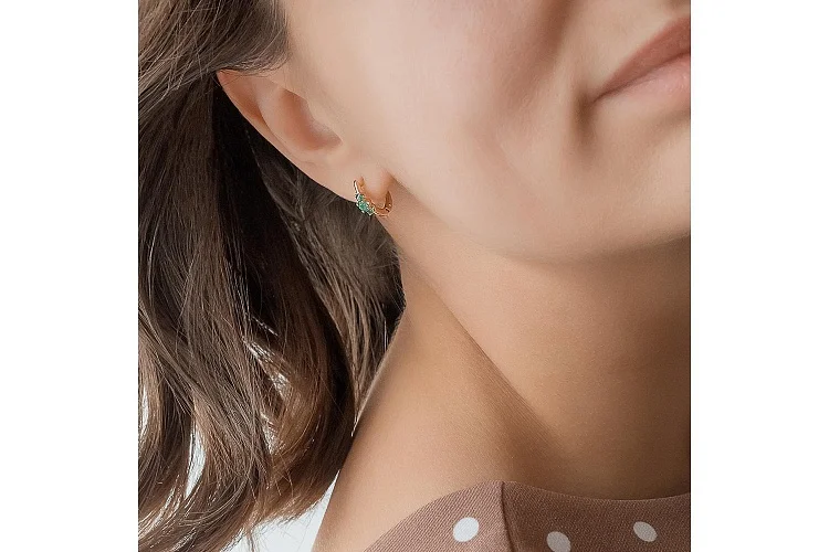 Серьги из красного золота с 6 изумрудами