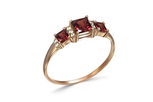 Кольцо из красного золота с 3 гранатами и 10 фианитами